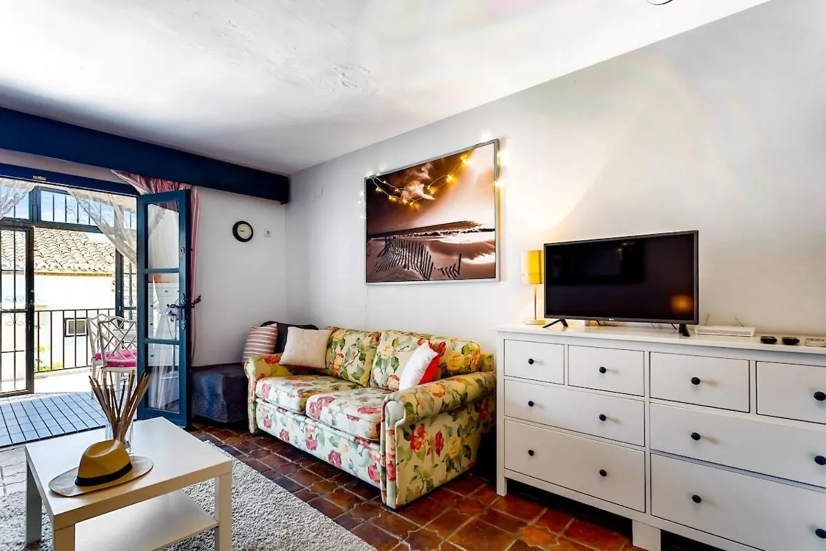 Estudio A Pie De Playa By Holidays2Rent Sitio de Calahonda Apartment
